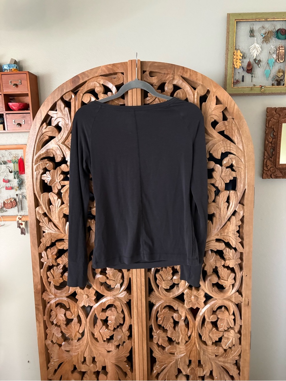 GAP Black Long-Sleeve Crewneck Top